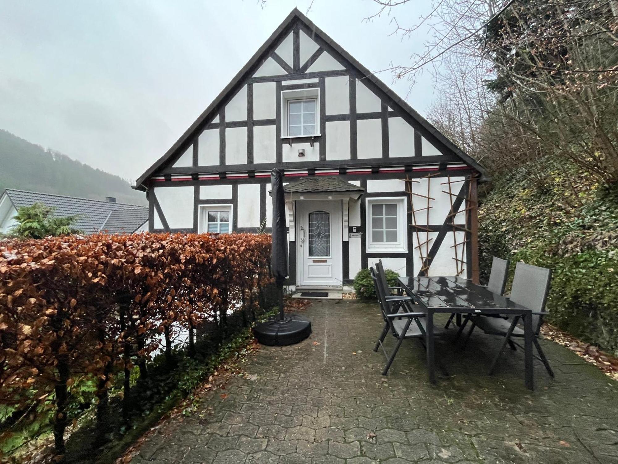 Schmallenberger Ferienhaus ภายนอก รูปภาพ